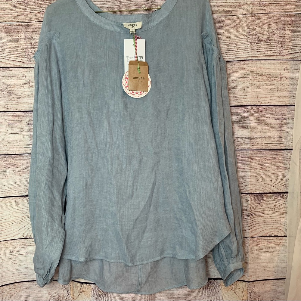 NWT Umgee Ruffle shoulder Top M